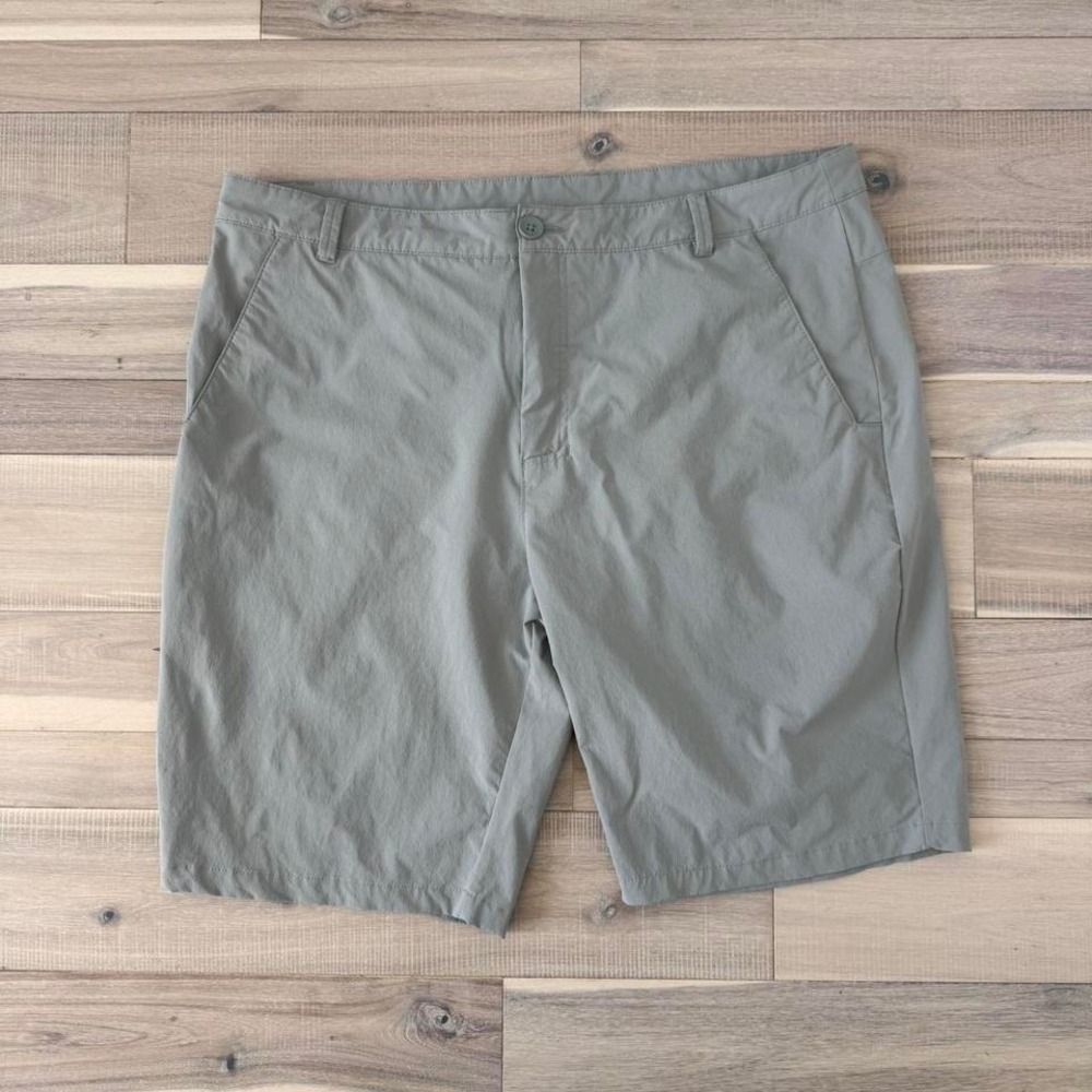 Y2K 2000s Golf Oakley grey Chino shorts Size 38"